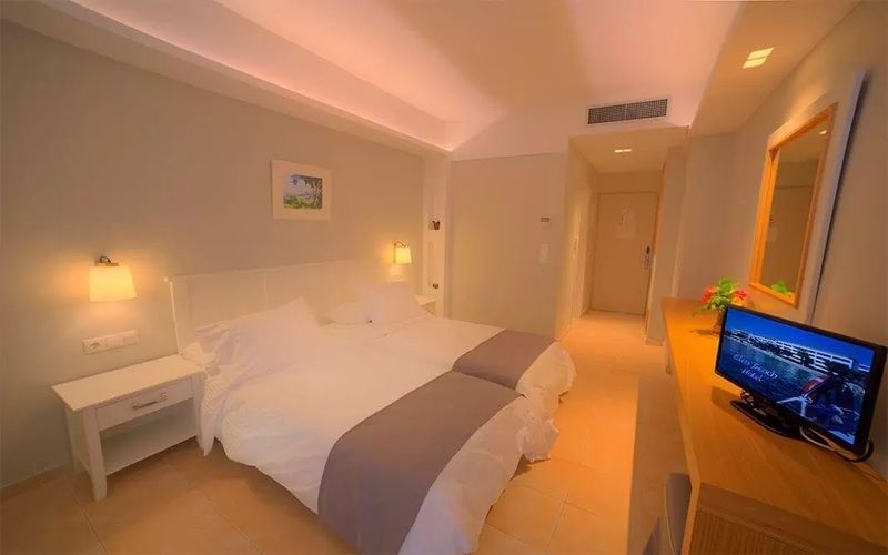 ELEA BEACH HOTEL